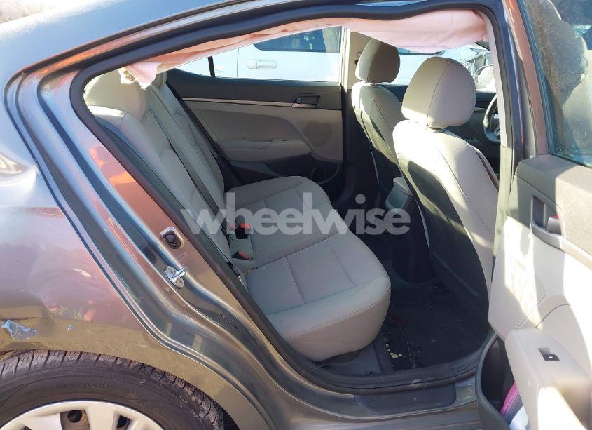 Photo 8 of 2018 Hyundai Elantra SE (VIN 5NPD74LF9JH363647)