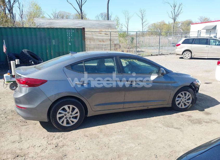 Photo 14 of 2018 Hyundai Elantra SE (VIN 5NPD74LF9JH391321)