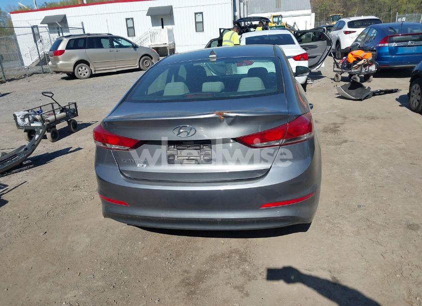 Photo 17 of 2018 Hyundai Elantra SE (VIN 5NPD74LF9JH391321)