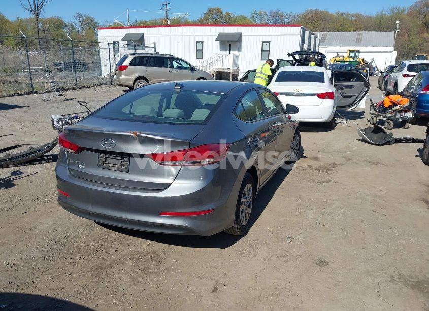 Photo 4 of 2018 Hyundai Elantra SE (VIN 5NPD74LF9JH391321)