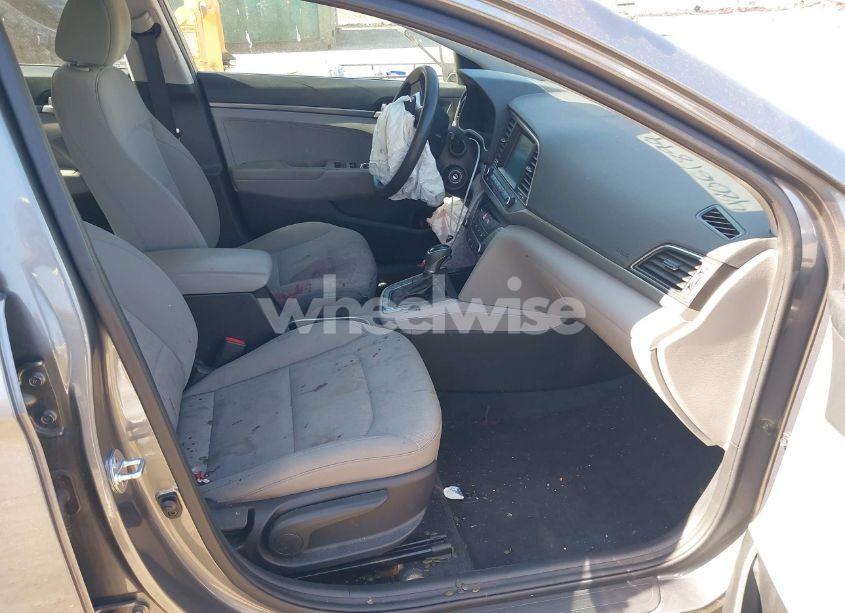 Photo 5 of 2018 Hyundai Elantra SE (VIN 5NPD74LF9JH391321)