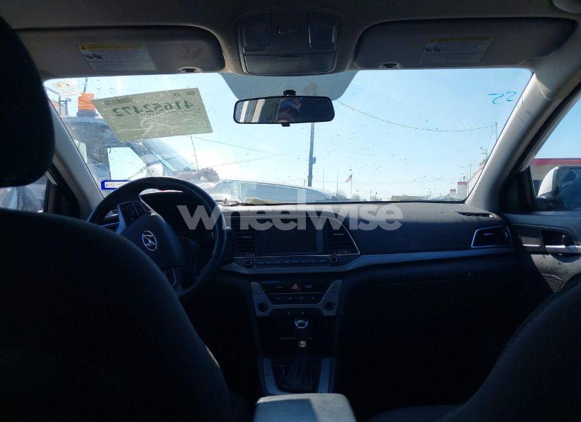 Photo 18 of 2018 Hyundai Elantra SE (VIN 5NPD74LF9JH397927)