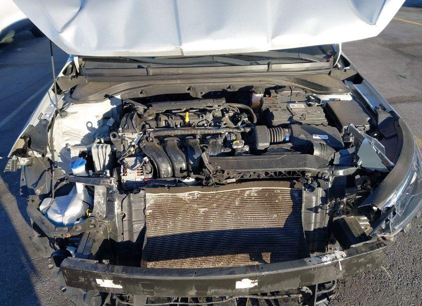 Photo 10 of 2019 Hyundai Elantra SE (VIN 5NPD74LF9KH437635)