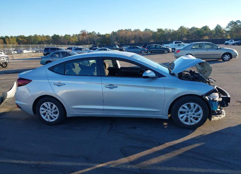 Photo 14 of 2019 Hyundai Elantra SE (VIN 5NPD74LF9KH437635)