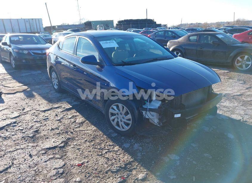 2019 Hyundai Elantra SE (VIN 5NPD74LF9KH455195) main photo