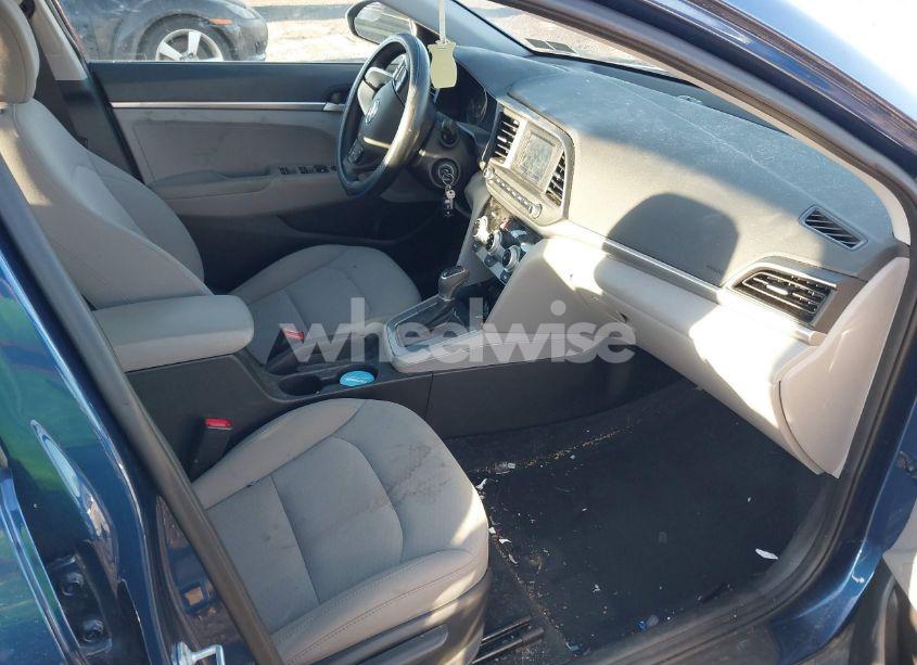 Photo 5 of 2019 Hyundai Elantra SE (VIN 5NPD74LF9KH455195)
