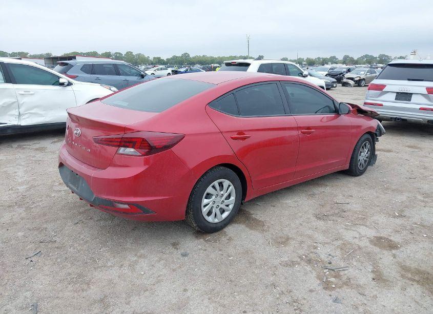 Photo 4 of 2019 Hyundai Elantra SE (VIN 5NPD74LF9KH468321)