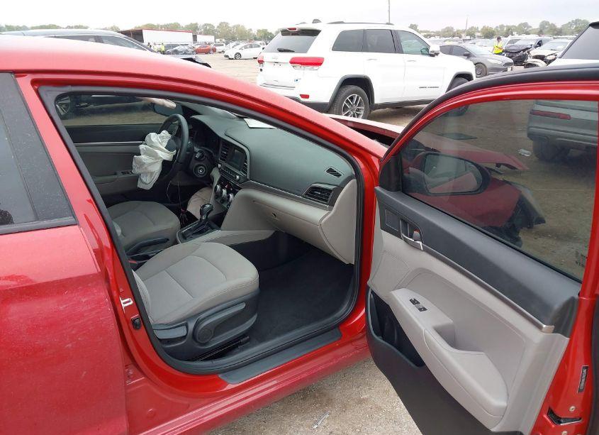 Photo 5 of 2019 Hyundai Elantra SE (VIN 5NPD74LF9KH468321)