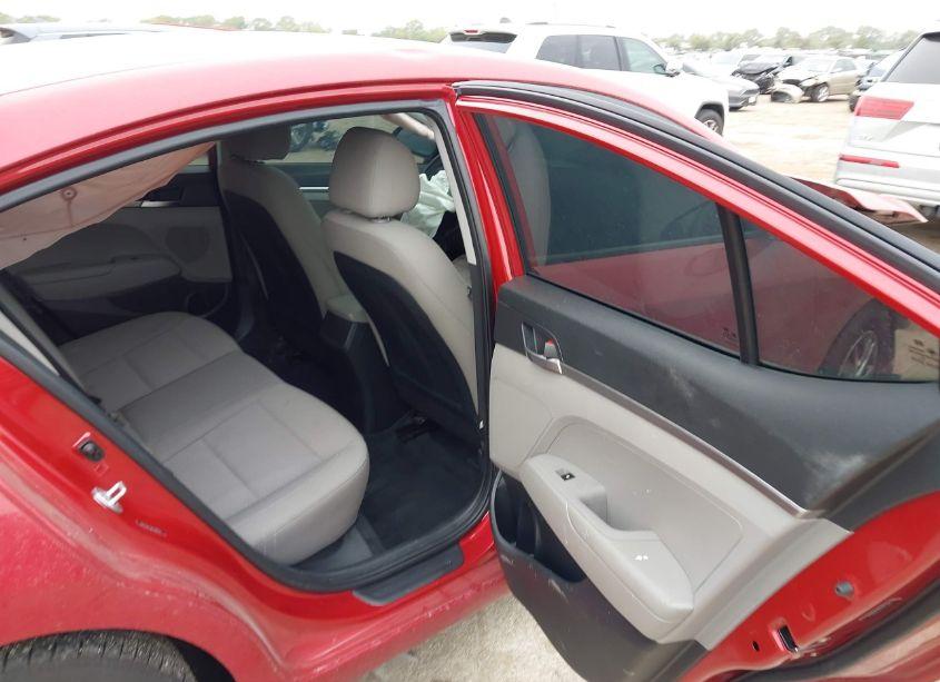 Photo 8 of 2019 Hyundai Elantra SE (VIN 5NPD74LF9KH468321)