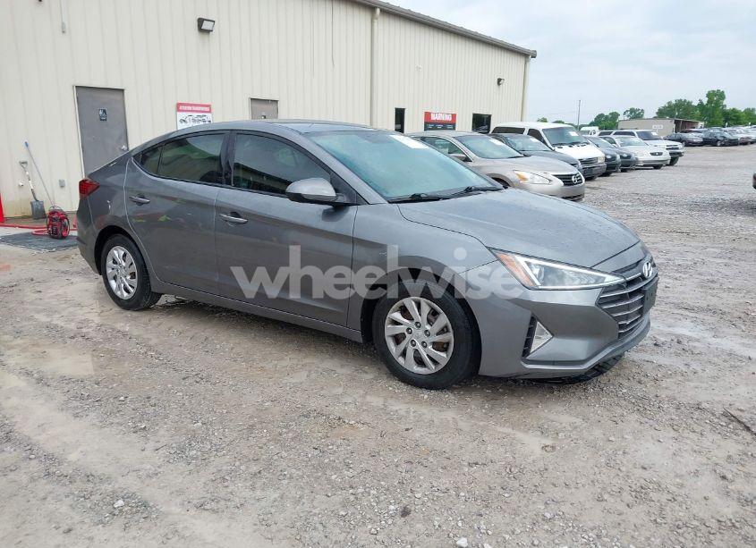 2019 Hyundai Elantra SE (VIN 5NPD74LF9KH474863) main photo