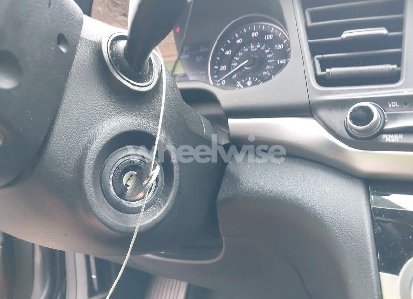 Photo 11 of 2019 Hyundai Elantra SE (VIN 5NPD74LF9KH474863)