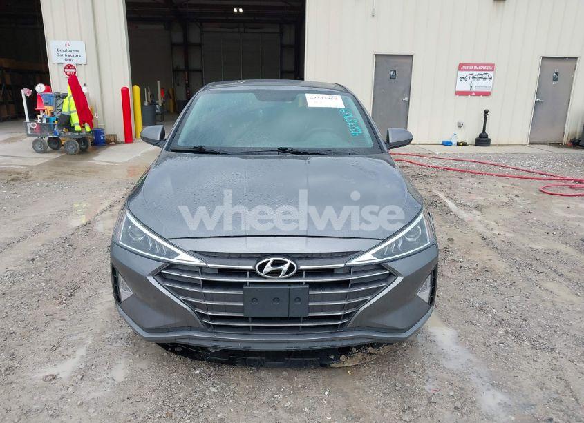Photo 12 of 2019 Hyundai Elantra SE (VIN 5NPD74LF9KH474863)