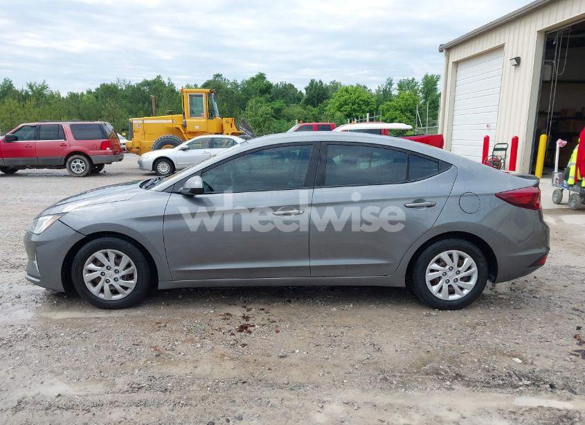 Photo 14 of 2019 Hyundai Elantra SE (VIN 5NPD74LF9KH474863)