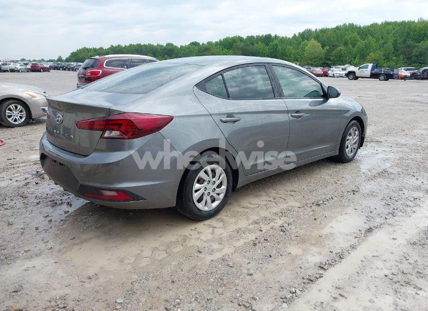 Photo 4 of 2019 Hyundai Elantra SE (VIN 5NPD74LF9KH474863)
