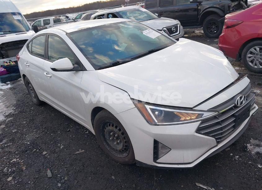 2019 Hyundai Elantra SE (VIN 5NPD74LF9KH497737) main photo