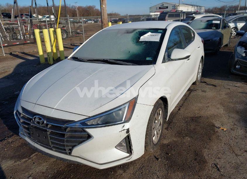 Photo 2 of 2020 Hyundai Elantra SE (VIN 5NPD74LF9LH503716)