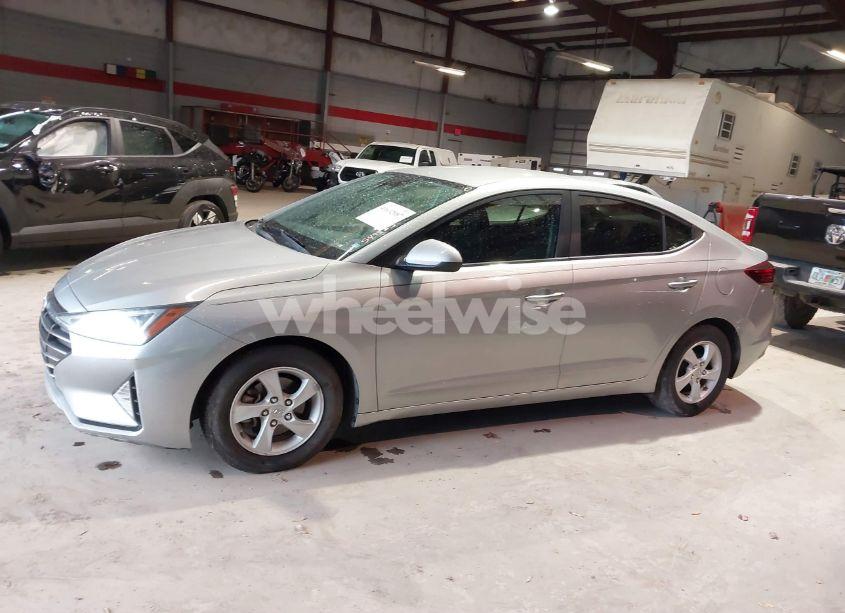 Photo 14 of 2020 Hyundai Elantra SE (VIN 5NPD74LF9LH549823)