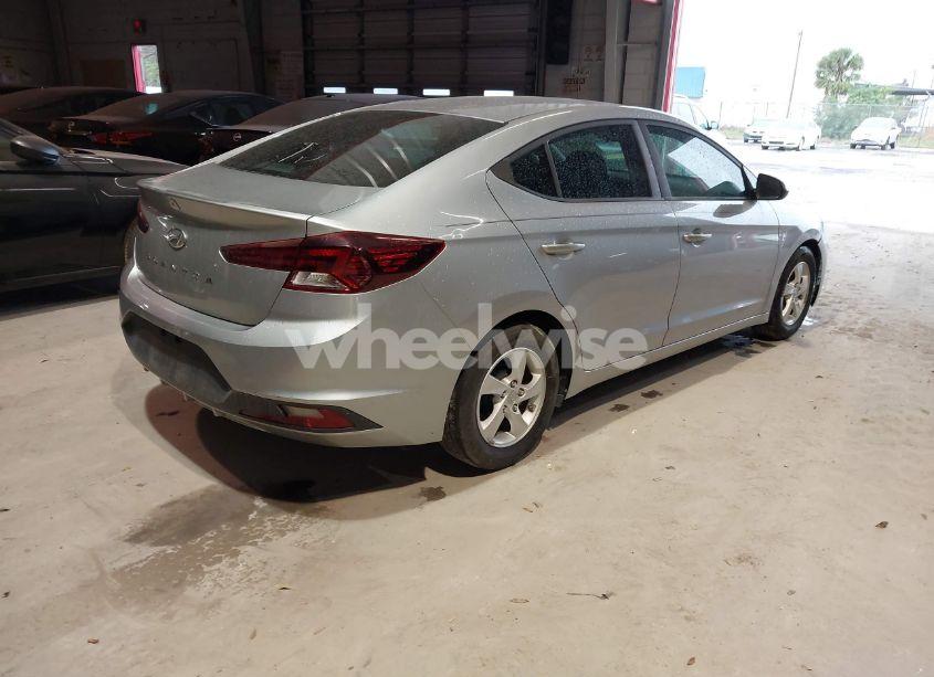 Photo 4 of 2020 Hyundai Elantra SE (VIN 5NPD74LF9LH549823)