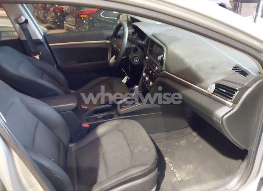Photo 5 of 2020 Hyundai Elantra SE (VIN 5NPD74LF9LH549823)
