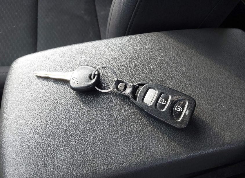 Photo 11 of 2020 Hyundai Elantra SE (VIN 5NPD74LF9LH591649)