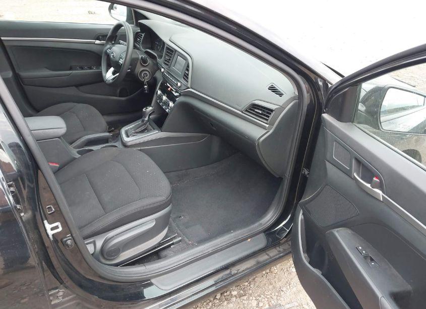 Photo 5 of 2020 Hyundai Elantra SE (VIN 5NPD74LF9LH591649)