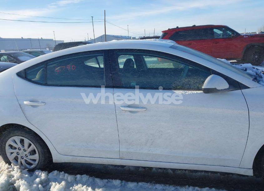 Photo 13 of 2020 Hyundai Elantra SE (VIN 5NPD74LF9LH621006)
