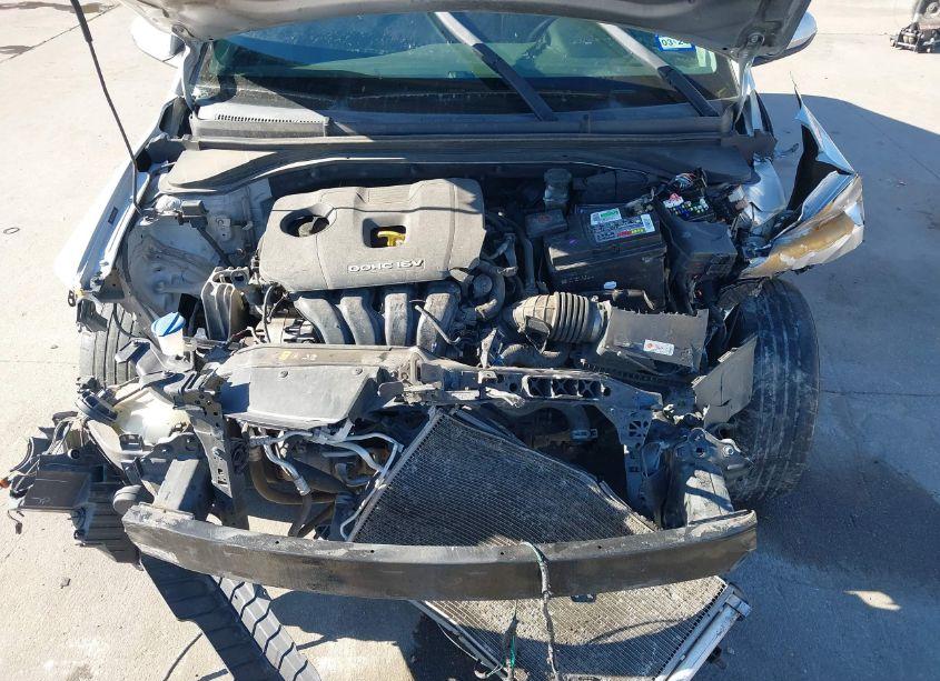 Photo 10 of 2017 Hyundai Elantra SE (VIN 5NPD74LFXHH129205)