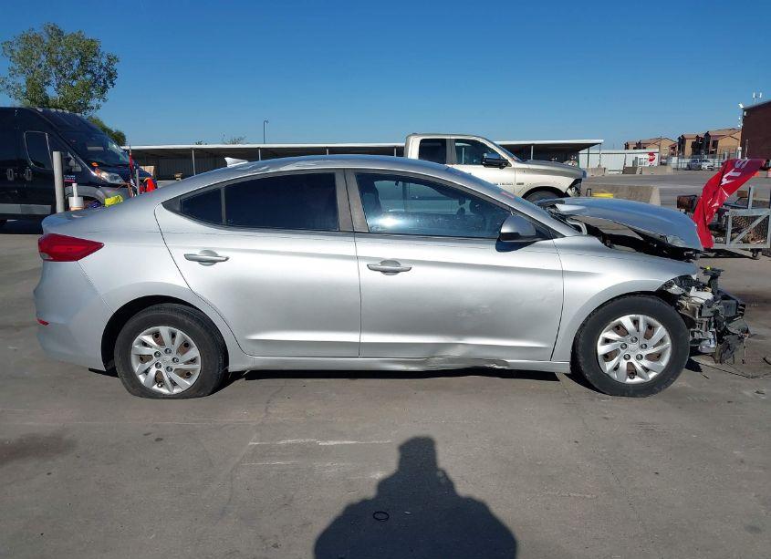 Photo 13 of 2017 Hyundai Elantra SE (VIN 5NPD74LFXHH129205)
