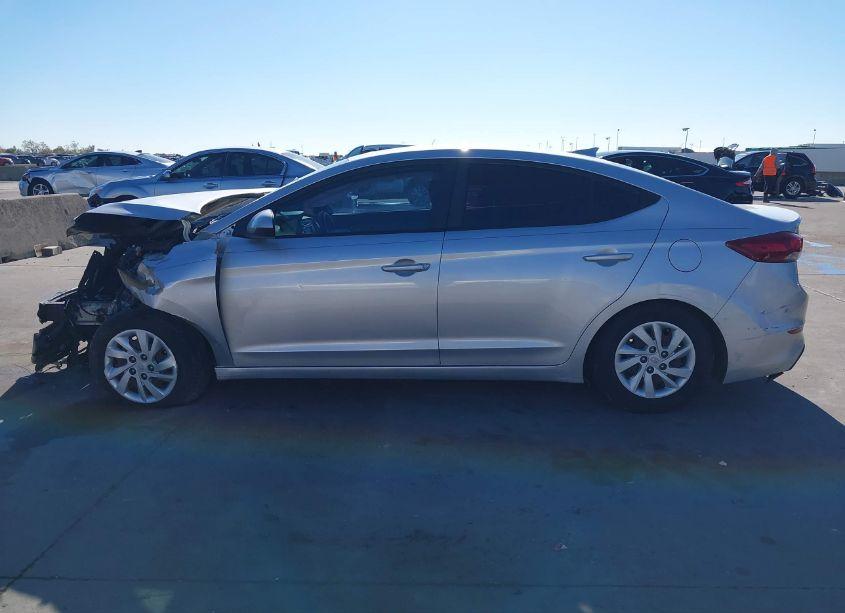 Photo 14 of 2017 Hyundai Elantra SE (VIN 5NPD74LFXHH129205)