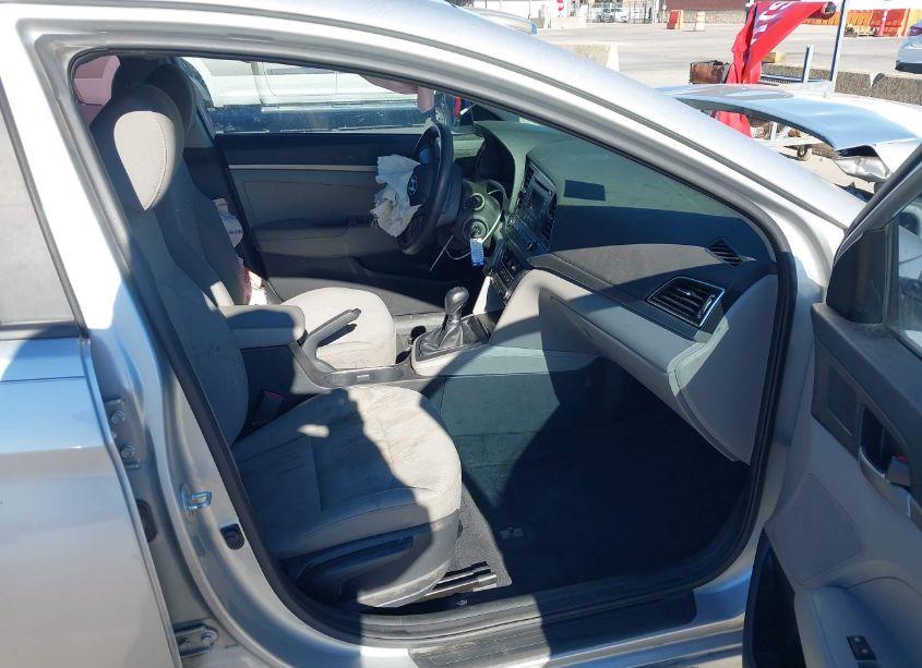 Photo 5 of 2017 Hyundai Elantra SE (VIN 5NPD74LFXHH129205)