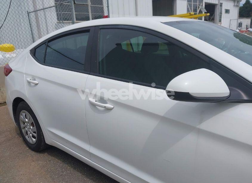 Photo 13 of 2017 Hyundai Elantra SE (VIN 5NPD74LFXHH144755)