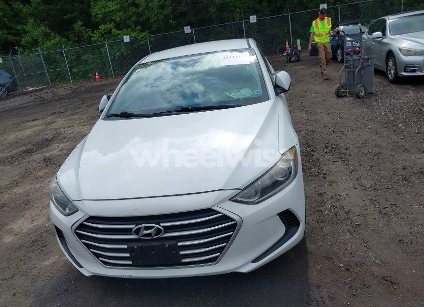 Photo 12 of 2017 Hyundai Elantra SE (VIN 5NPD74LFXHH170885)