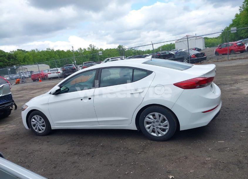 Photo 14 of 2017 Hyundai Elantra SE (VIN 5NPD74LFXHH170885)