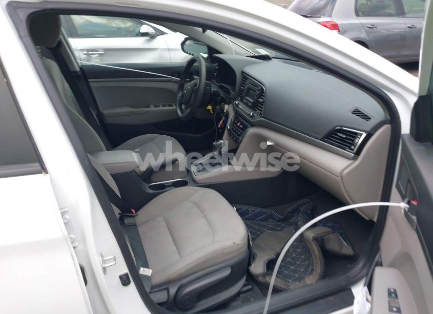 Photo 5 of 2017 Hyundai Elantra SE (VIN 5NPD74LFXHH170885)