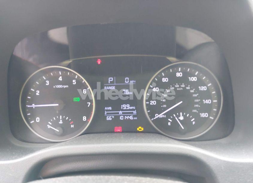 Photo 7 of 2017 Hyundai Elantra SE (VIN 5NPD74LFXHH170885)