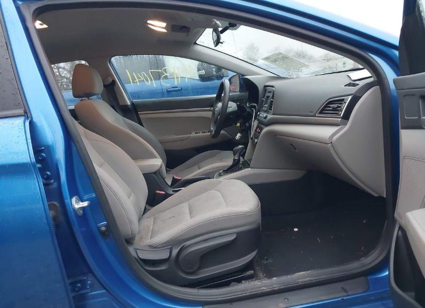 Photo 5 of 2017 Hyundai Elantra SE (VIN 5NPD74LFXHH198346)