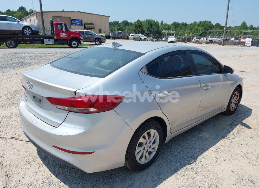 Photo 4 of 2017 Hyundai Elantra SE (VIN 5NPD74LFXHH200872)