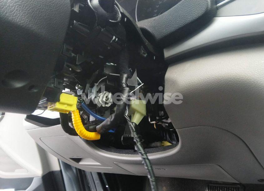 Photo 6 of 2017 Hyundai Elantra SE (VIN 5NPD74LFXHH205103)