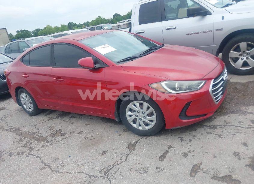 2017 Hyundai Elantra SE (VIN 5NPD74LFXHH208079) main photo