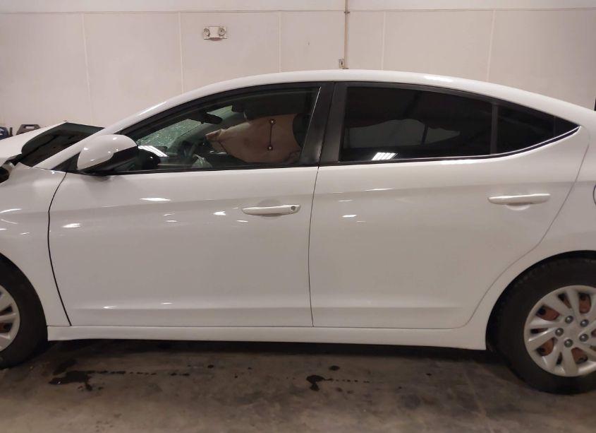 Photo 14 of 2018 Hyundai Elantra SE (VIN 5NPD74LFXJH221565)