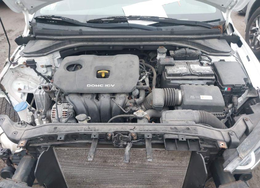 Photo 10 of 2018 Hyundai Elantra SE (VIN 5NPD74LFXJH224319)