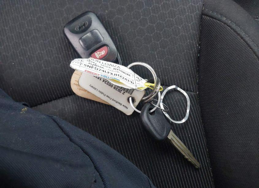 Photo 11 of 2018 Hyundai Elantra SE (VIN 5NPD74LFXJH224319)