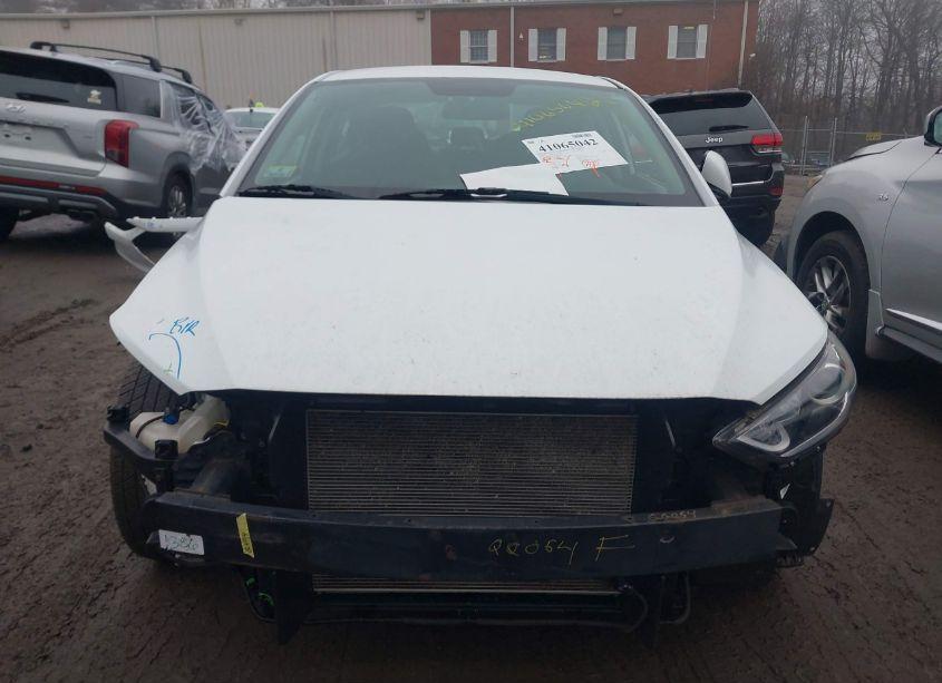 Photo 13 of 2018 Hyundai Elantra SE (VIN 5NPD74LFXJH224319)