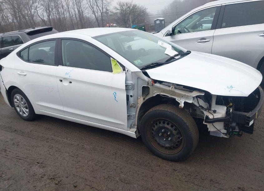 Photo 14 of 2018 Hyundai Elantra SE (VIN 5NPD74LFXJH224319)