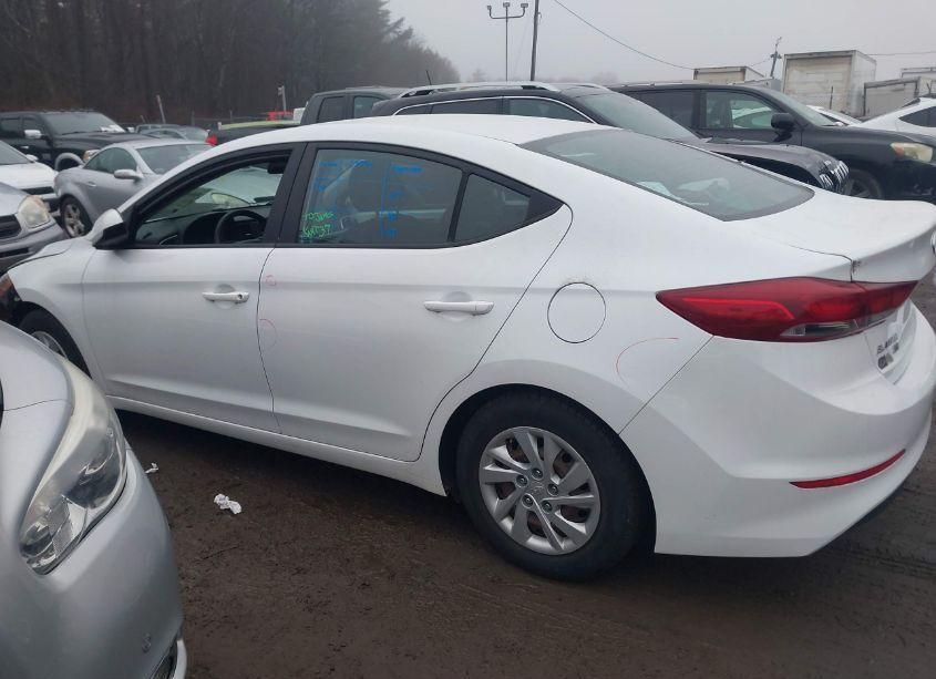 Photo 15 of 2018 Hyundai Elantra SE (VIN 5NPD74LFXJH224319)