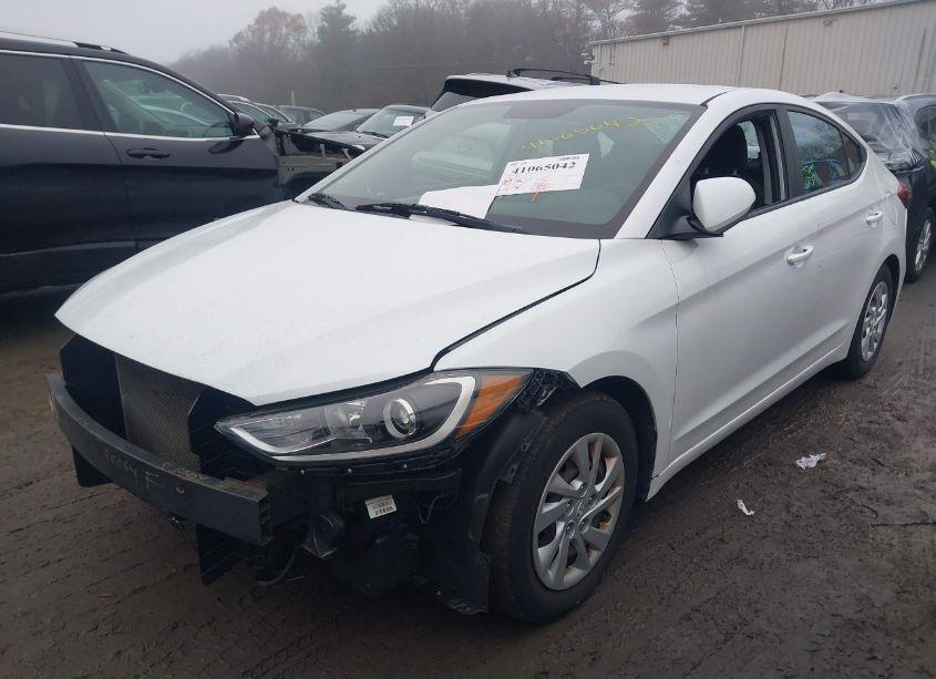 Photo 2 of 2018 Hyundai Elantra SE (VIN 5NPD74LFXJH224319)
