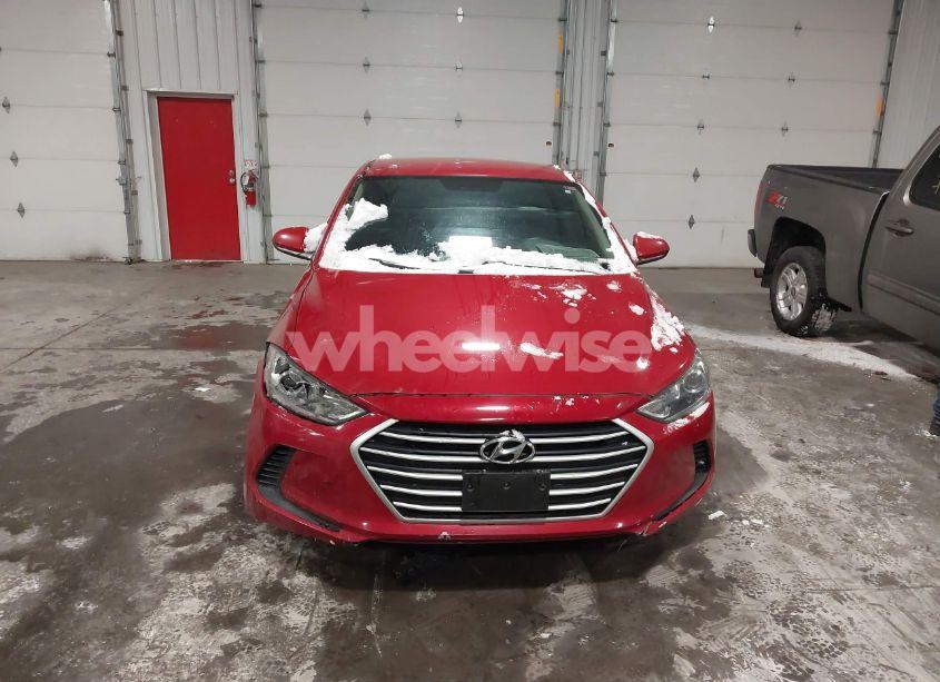 Photo 11 of 2018 Hyundai Elantra SE (VIN 5NPD74LFXJH227057)