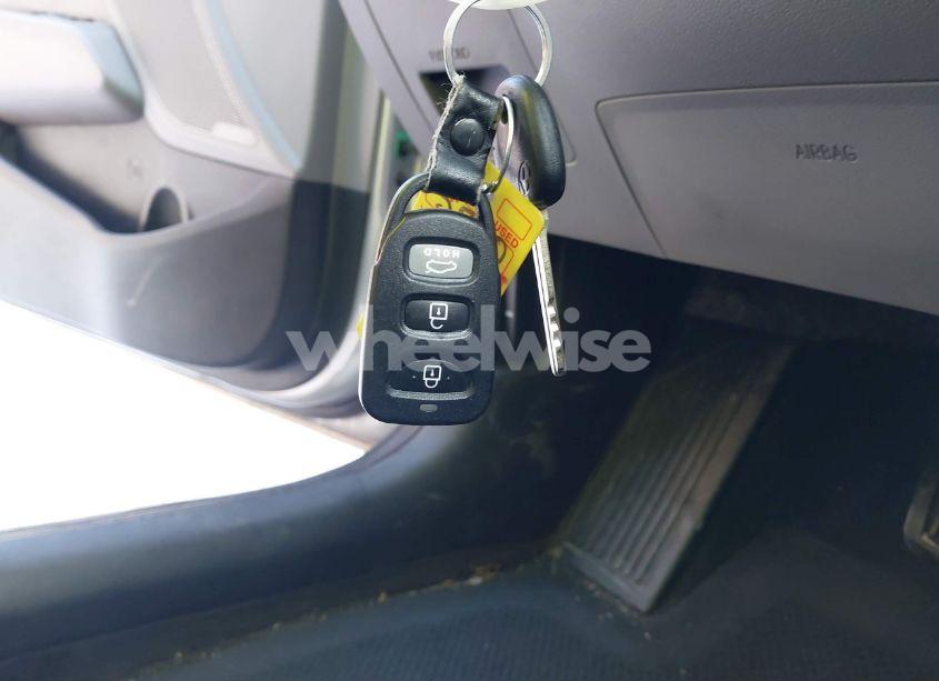 Photo 11 of 2018 Hyundai Elantra SE (VIN 5NPD74LFXJH290983)