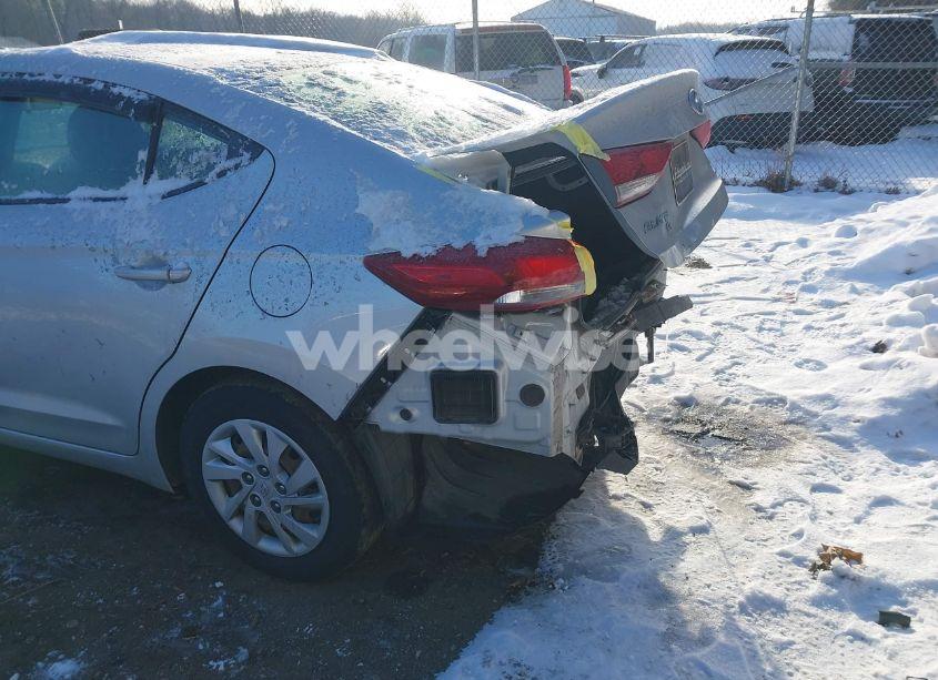 Photo 18 of 2018 Hyundai Elantra SE (VIN 5NPD74LFXJH290983)