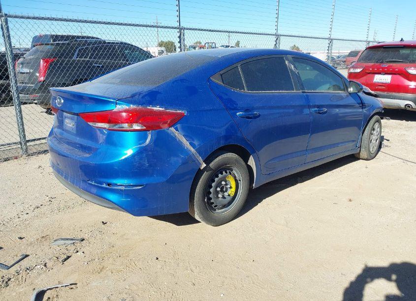 Photo 4 of 2018 Hyundai Elantra SE (VIN 5NPD74LFXJH313775)